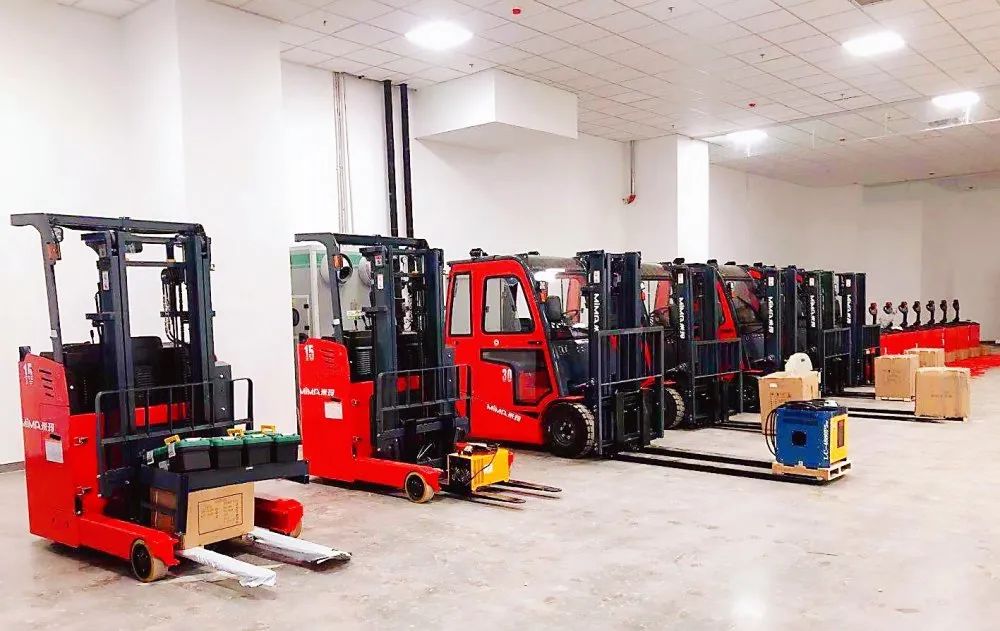 MiMA electric powered counterbalanced forklifts
